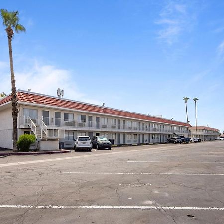 Super 8 By Wyndham Phoenix West Extérieur photo