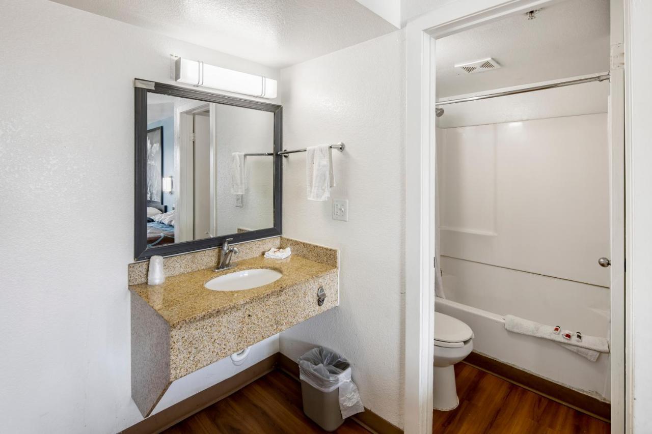 Super 8 By Wyndham Phoenix West Extérieur photo