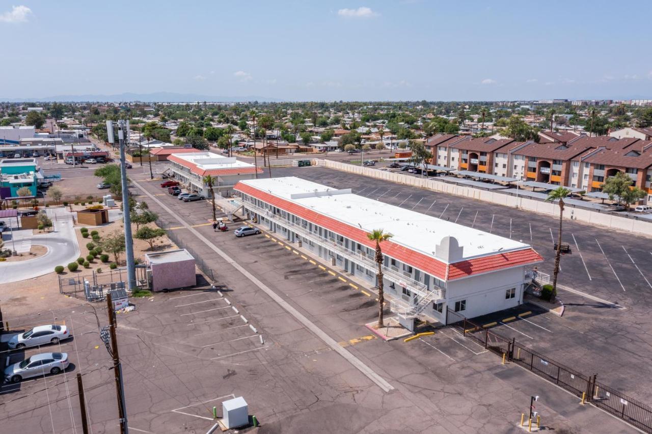 Super 8 By Wyndham Phoenix West Extérieur photo
