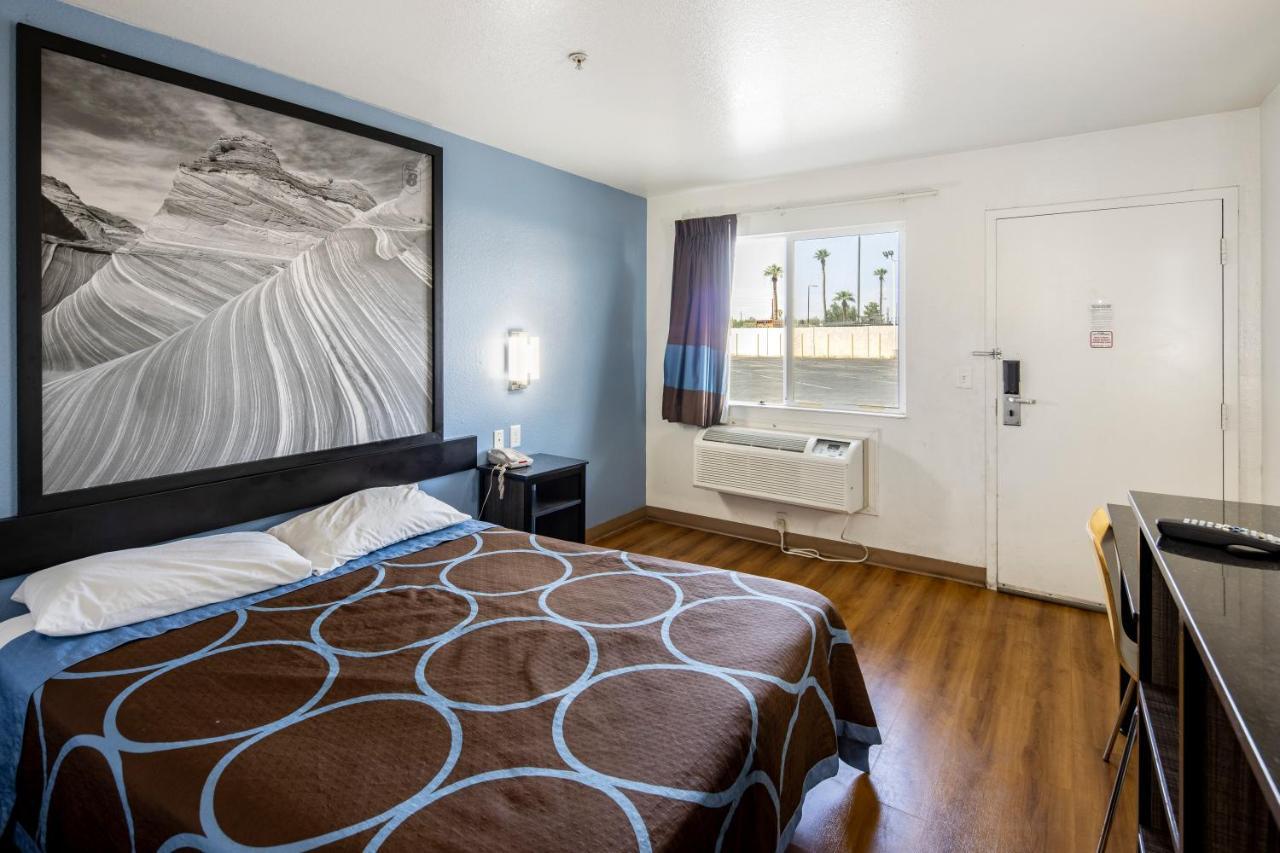 Super 8 By Wyndham Phoenix West Extérieur photo