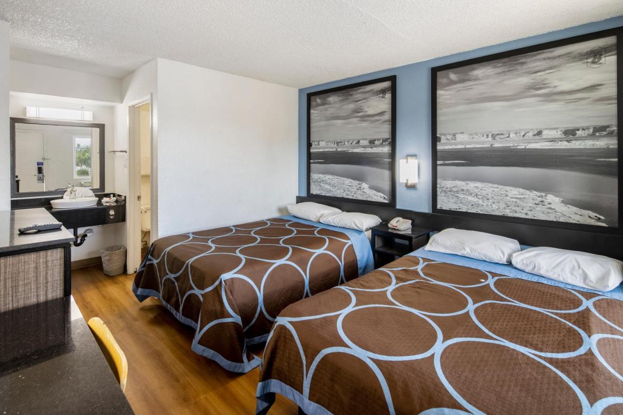 Super 8 By Wyndham Phoenix West Extérieur photo