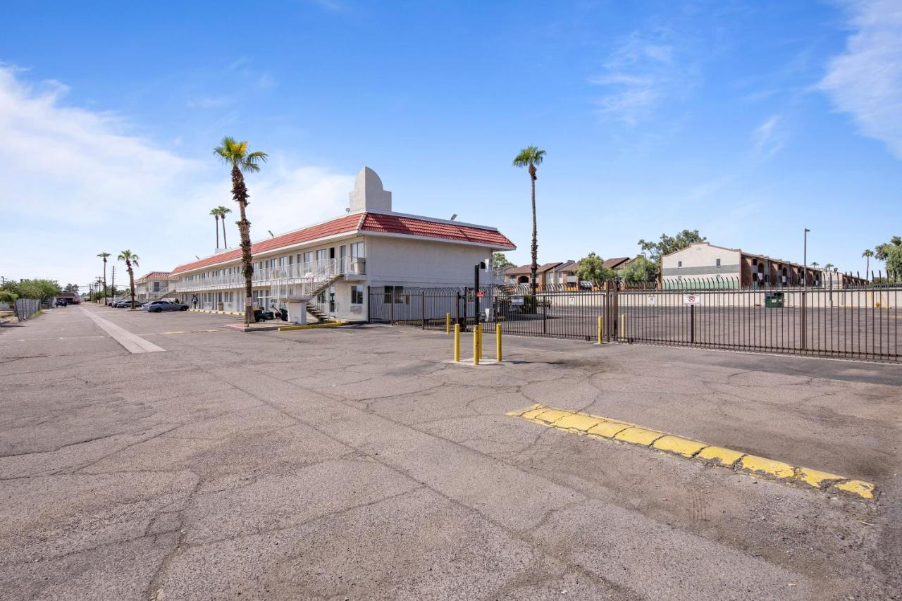 Super 8 By Wyndham Phoenix West Extérieur photo