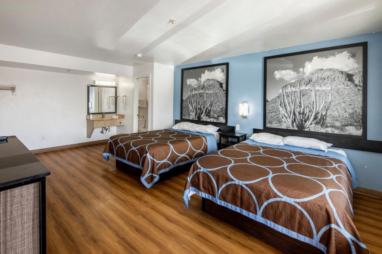 Super 8 By Wyndham Phoenix West Extérieur photo